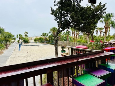 Vacation time awaits! Beautifully updated 2BD/2BA villa in a