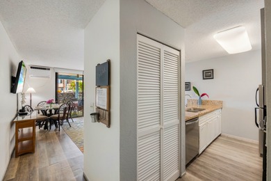 Beautifully remodeled 1-bedroom condo at Kona Reef, perfectly
