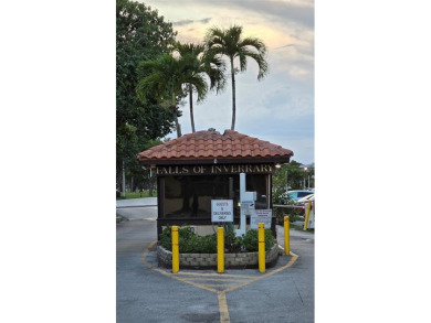 Spacious 3BR/2BA Condo with Garden Views. Vacant & Easy to Show