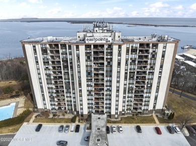 Bayside Beauty! Enjoy The Luxurious Lifestyle & Incredible Water