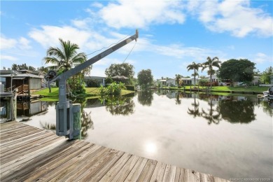 Charming mobile home on a cul-de-sac with a fenced yard and