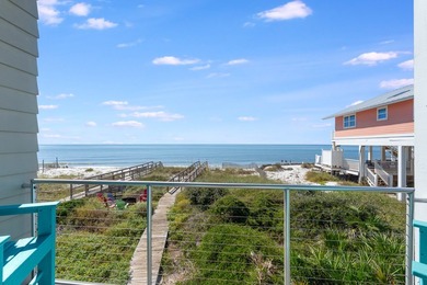 Located directly on the Gulf of America, Singing Waves (formerly