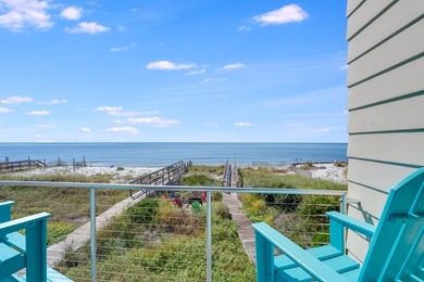 Located directly on the Gulf of America, Singing Waves (formerly