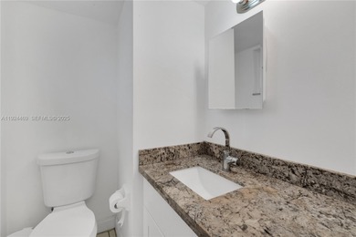 *** CONDO HAS RESERVES*** APT 1 Bed /1,5 Bath Condo in North