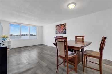 *** CONDO HAS RESERVES*** APT 1 Bed /1,5 Bath Condo in North