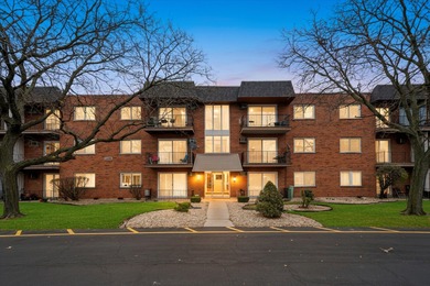 Welcome to gorgeous and very modern 1 bedroom 1 bath totally