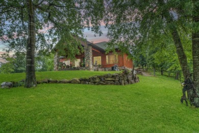 Crafted by renowned builder Tony Usdrowski, this exceptional