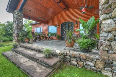 Crafted by renowned builder Tony Usdrowski, this exceptional