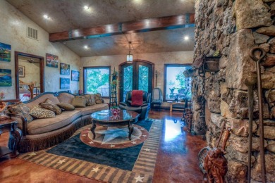 Crafted by renowned builder Tony Usdrowski, this exceptional