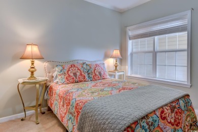 FIRST FLOOR UNIT ON THE MARINA WITH DIRECT ACCESS TO THE