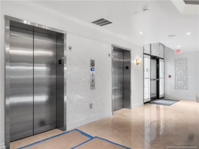 Beach Front! Spectacular Direct Ocean Front with panoramic views