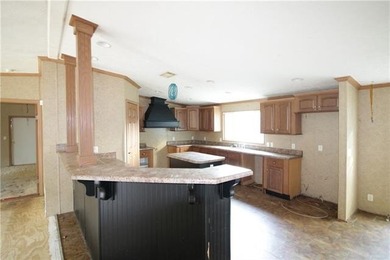 Spacious 2015 manufactured home with 6 bedrooms, 2 baths, and 2