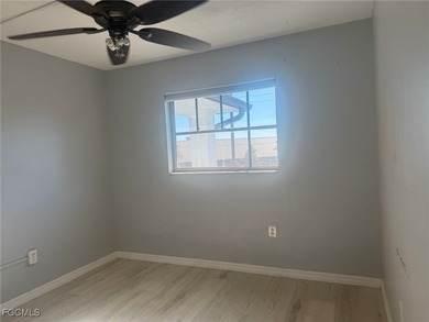 Charming 2 Beds 1 bath Condo in desirable Windsor West community