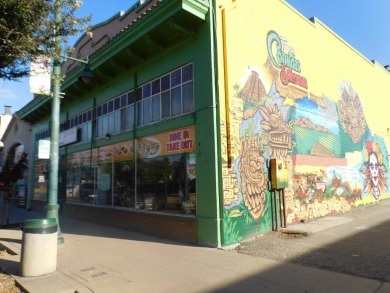 Discover the endless possibilities in this Commercial mixed use