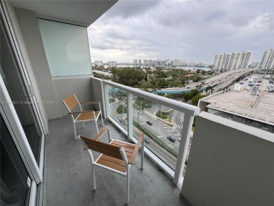 Beautifully remodeled oceanfront studio 11th floor of Marco Polo