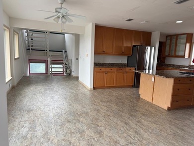 STOP SCROLLING ? Your Gulf Front Dream Awaits! Don't miss this