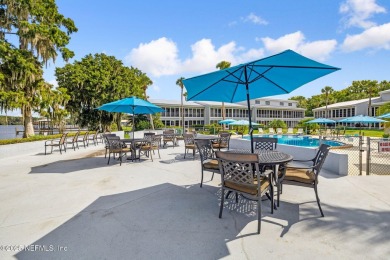 ST. JOHNS RIVER APPEAL! Nestled on the picturesque St. Johns
