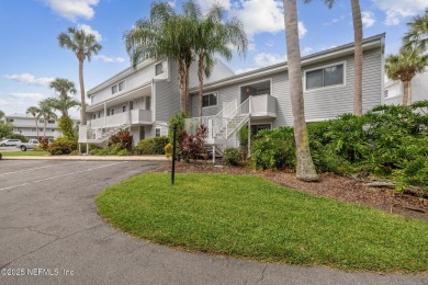 ST. JOHNS RIVER APPEAL! Nestled on the picturesque St. Johns