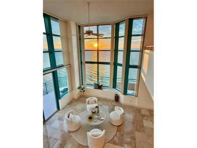 Rare TWO-STORY BEACHFRONT PENTHOUSE - Panoramic Sunset Views