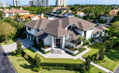 Blending contemporary architecture with lofty urban chic, this