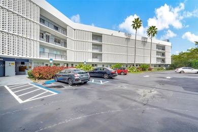 Enjoy tranquil lake views from this spacious 1-bedroom, 1-bath