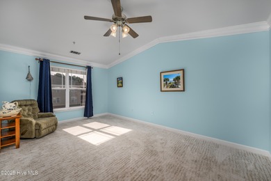 PRICED TO SELL. If you desire quietness, this 3rd floor (with