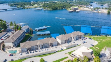 EXCLUSIVE COMPLEX and INCREDIBLE LOCATION - This beautiful top