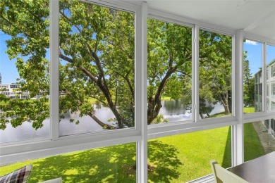 Water view condo - Century Village East. 1 bedroom and 1.5