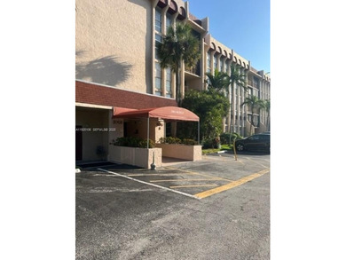 Perfect location of 1 bed 1 bath newly remodeled 1st floor unit