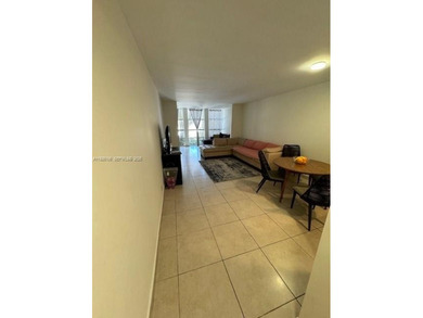 Perfect location of 1 bed 1 bath newly remodeled 1st floor unit