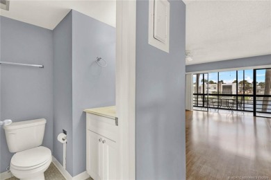 Beautiful boat basin/marina views from this great 1BR/1.5BA