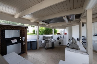 Beautiful boat basin/marina views from this great 1BR/1.5BA