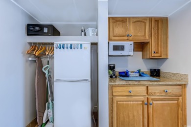 DIRECT OCEANFRONT END-UNIT condo, FULLY FURNISHED, at Ocean Reef