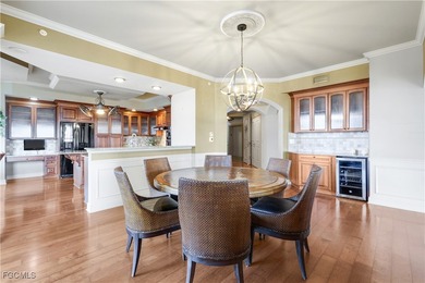 Just Add Love! This end-unit Davenport model at 6021 Silver King