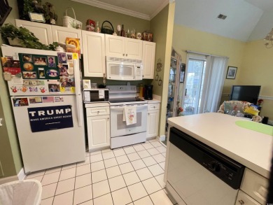 Top-Floor Corner Unit -- One Bedroom Retreat in Magnolia Place!