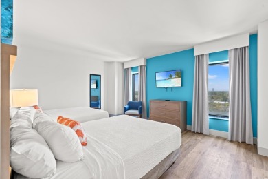 ABSOLUTELY STUNNING!! 3 bedroom, 3 full bathrooms, 14th floor