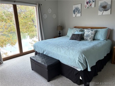 LAZY DAYS - TOP FLOOR LAKEFRONT CONDO Welcome to your serene