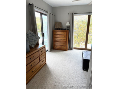 LAZY DAYS - TOP FLOOR LAKEFRONT CONDO Welcome to your serene