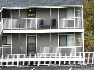 LAZY DAYS - TOP FLOOR LAKEFRONT CONDO Welcome to your serene