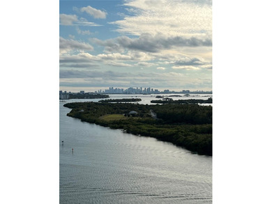 Turn-key beautiful 762sf - 1/1 1/2 unit, bigger than an 2/2