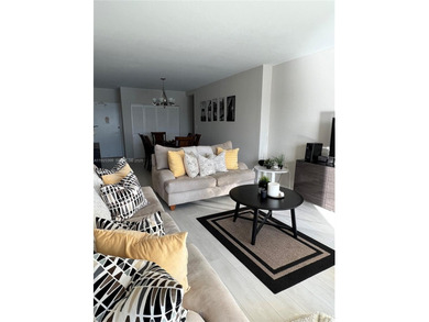 Turn-key beautiful 762sf - 1/1 1/2 unit, bigger than an 2/2