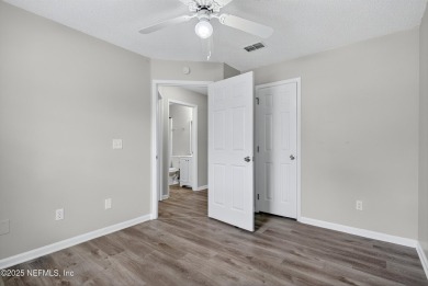 Located in the Fort Hammocks of Arlington, this spacious