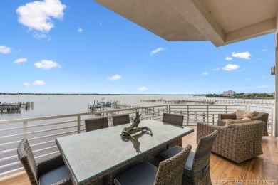 Welcome to River House! Live in downtown Stuart in luxury and