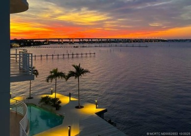 Welcome to River House! Live in downtown Stuart in luxury and