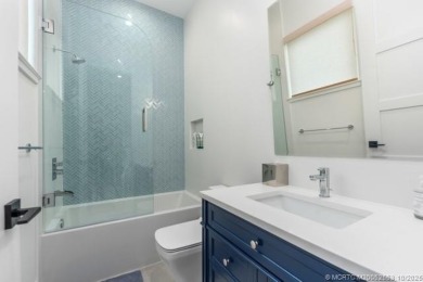 Welcome to River House! Live in downtown Stuart in luxury and