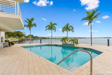 Welcome to River House! Live in downtown Stuart in luxury and