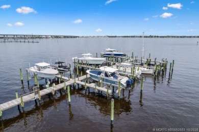 Welcome to River House! Live in downtown Stuart in luxury and