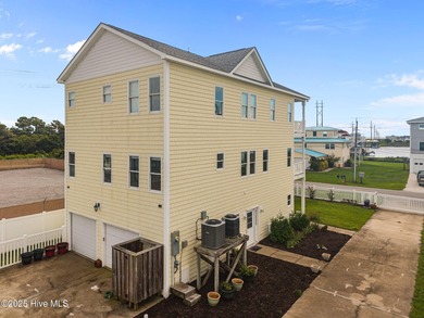 A beautiful private home near the water in Sneads Ferry with