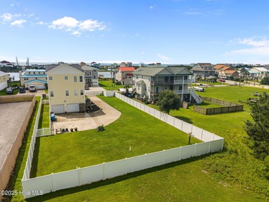 A beautiful private home near the water in Sneads Ferry with