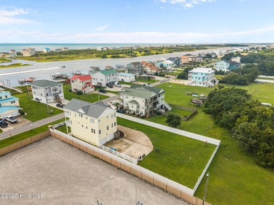 A beautiful private home near the water in Sneads Ferry with